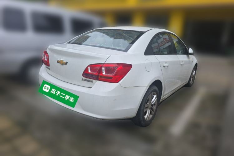 Used Chevrolet Cruze 2015 1.5L Classic SE MT Rear Right 45 Deg