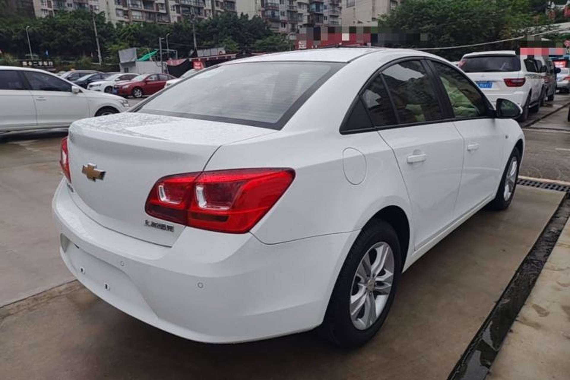 Used Chevrolet Cruze 2015 1.5L Classic SE AT Rear Right 45 Deg