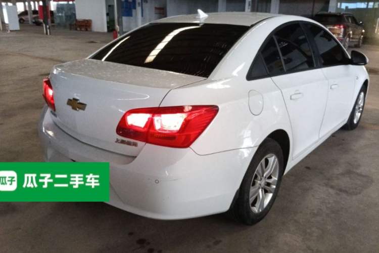 Used Chevrolet Cruze 2015 1.5L Classic SE AT Rear Right 45 Deg