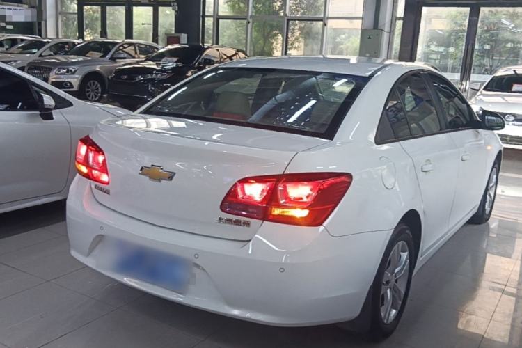 Used Chevrolet Cruze 2015 1.5L Classic SE AT Rear Right 45 Deg