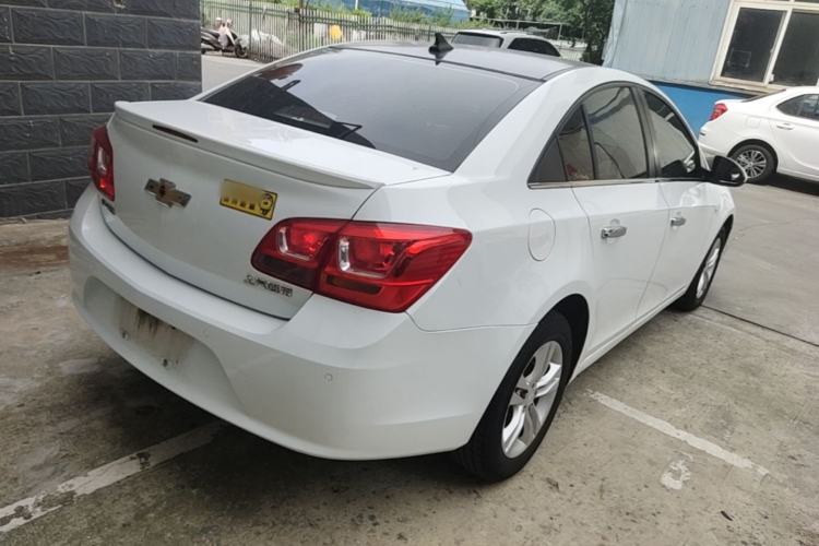 Used Chevrolet Cruze 2015 1.5L Classic SE AT Rear Right 45 Deg