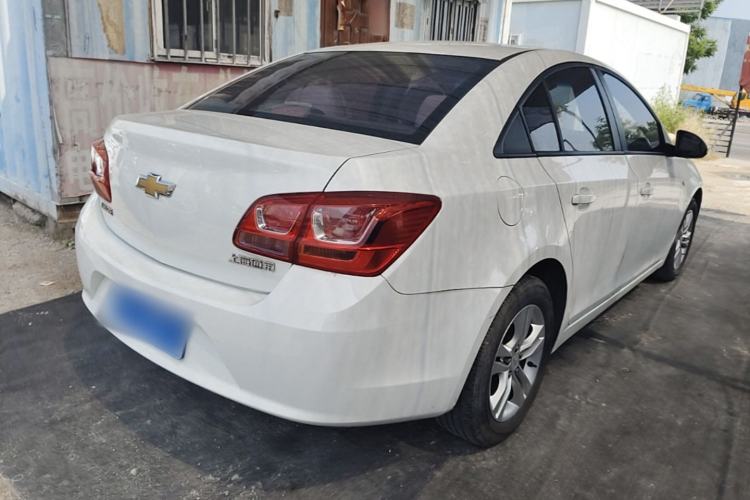 Used Chevrolet Cruze 2015 1.5L Classic SE MT Rear Right 45 Deg