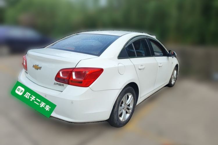 Used Chevrolet Cruze 2015 1.5L Classic SE AT Rear Right 45 Deg