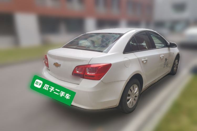 Used Chevrolet Cruze 2015 1.5L Classic SL MT Rear Right 45 Deg