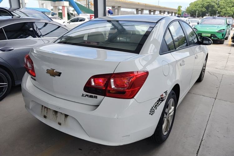 Used Chevrolet Cruze 2015 1.5L Classic SE MT Rear Right 45 Deg
