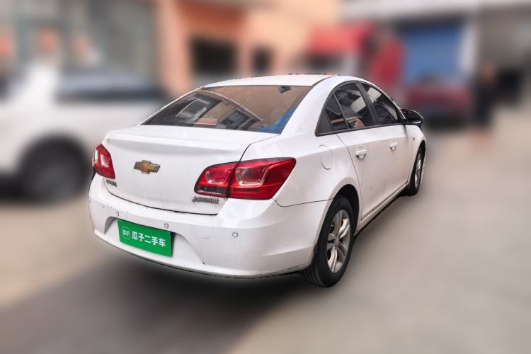 Used Chevrolet Cruze 2015 1.5L Classic SE MT Rear Right 45 Deg