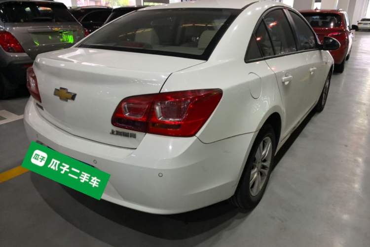 Used Chevrolet Cruze 2015 1.5L Classic SE AT Rear Right 45 Deg