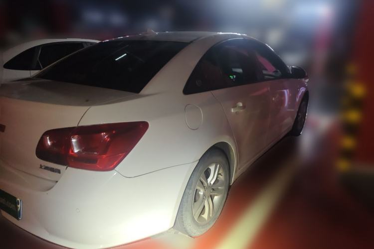 Used Chevrolet Cruze 2015 1.5L Classic SE AT Rear Right 45 Deg