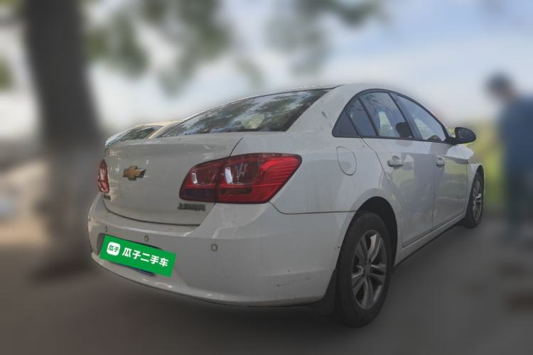 Used Chevrolet Cruze 2015 1.5L Classic SE MT Rear Right 45 Deg