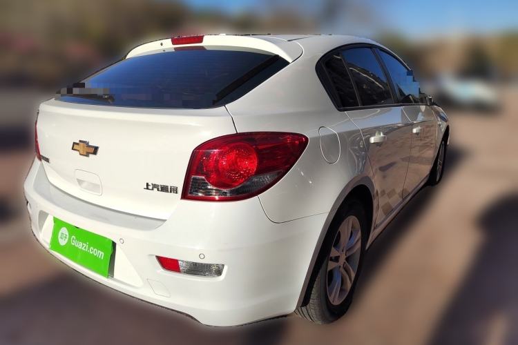 Used Chevrolet Cruze 2015 Hatchback 1.6L Automatic Comfort Edition Rear Right 45 Deg