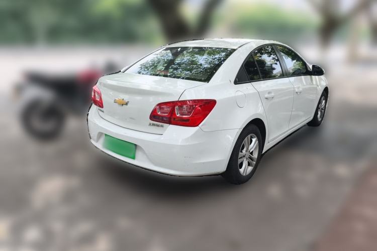 Used Chevrolet Cruze 2015 1.5L Classic SE MT Rear Right 45 Deg