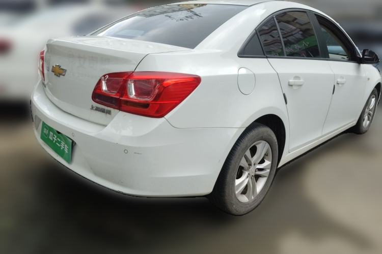 Used Chevrolet Cruze 2015 1.5L Classic SE AT Rear Right 45 Deg