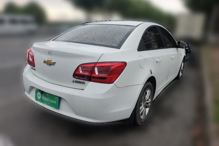 Used Chevrolet Cruze 2015 1.5L Classic SE MT Rear Right 45 Deg