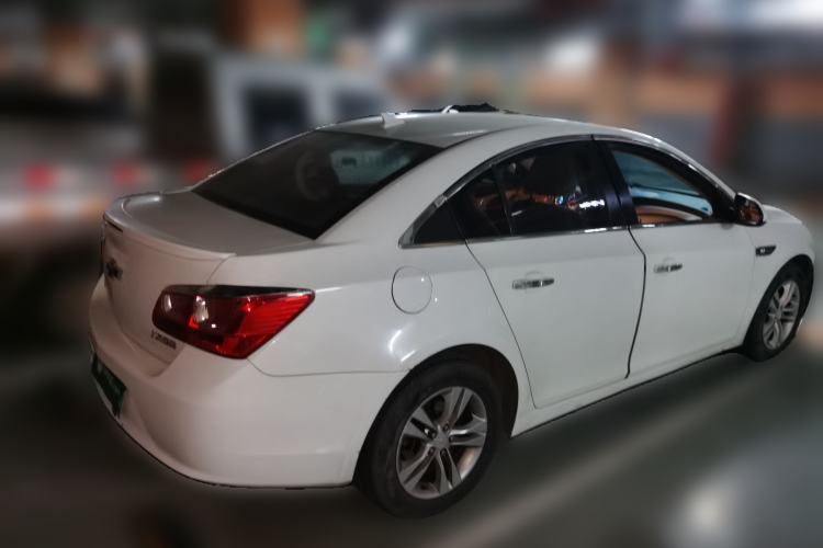 Used Chevrolet Cruze 2015 1.5L Classic SE MT Rear Right 45 Deg