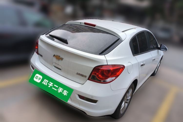 Used Chevrolet Cruze 2015 Hatchback 1.6L Automatic Comfort Edition Rear Right 45 Deg