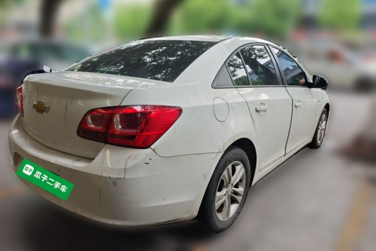 Used Chevrolet Cruze 2015 1.5L Classic SE AT Rear Right 45 Deg
