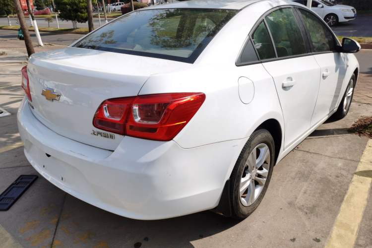 Used Chevrolet Cruze 2015 1.5L Classic SE MT Rear Right 45 Deg
