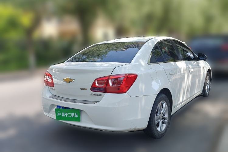 Used Chevrolet Cruze 2015 1.5L Classic SE MT Rear Right 45 Deg