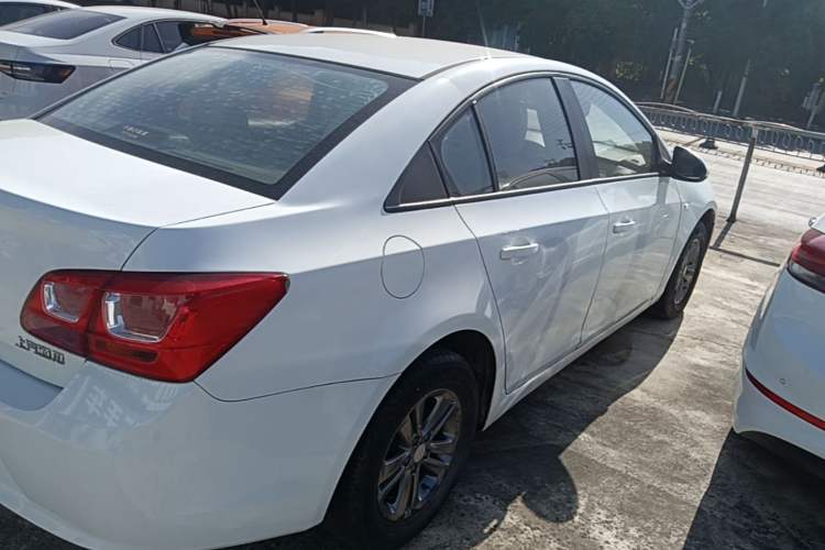 Used Chevrolet Cruze 2015 1.5L Classic SL MT Rear Right 45 Deg