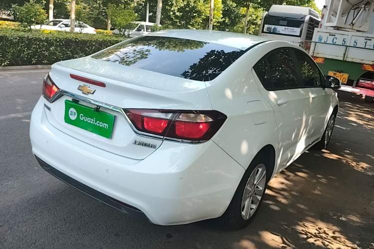 Used Chevrolet Cruze 2015 1.5L Automatic Luxury Edition Rear Right 45 Deg
