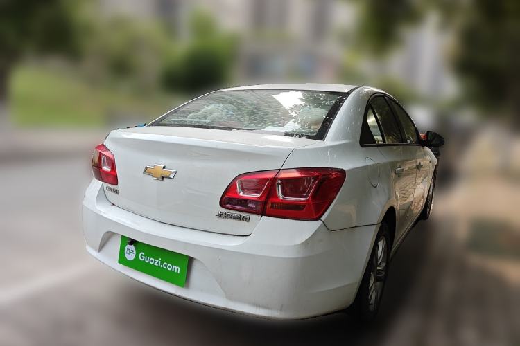 Used Chevrolet Cruze 2015 1.5L Classic SE MT Rear Right 45 Deg
