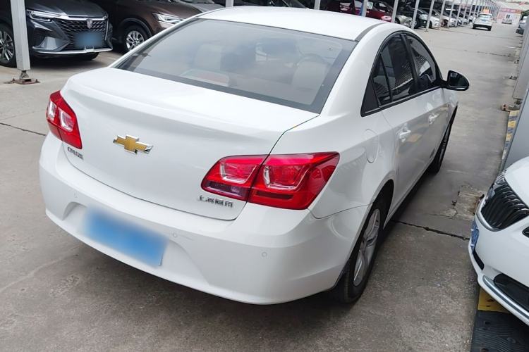 Used Chevrolet Cruze 2015 1.5L Classic SE AT Rear Right 45 Deg