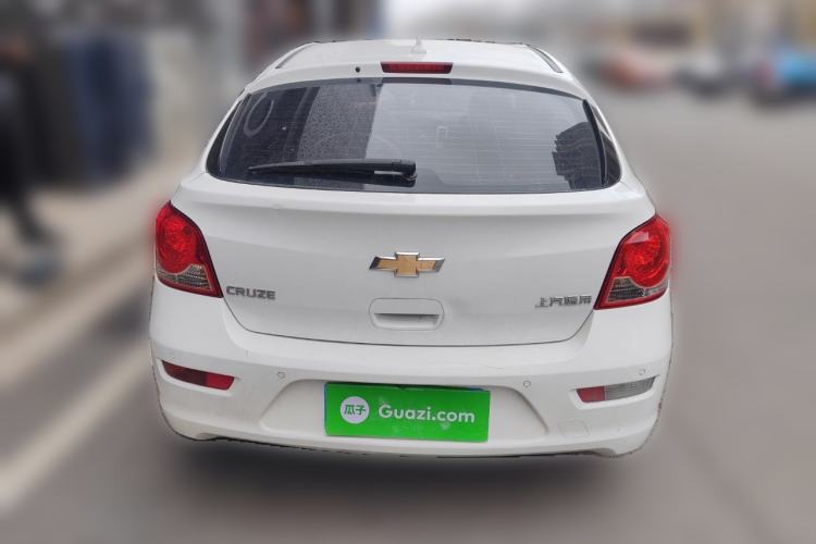 Used Chevrolet Cruze 2015 Hatchback 1.6L Automatic Comfort Edition Rear