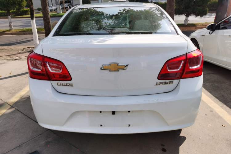 Used Chevrolet Cruze 2015 1.5L Classic SE MT Rear