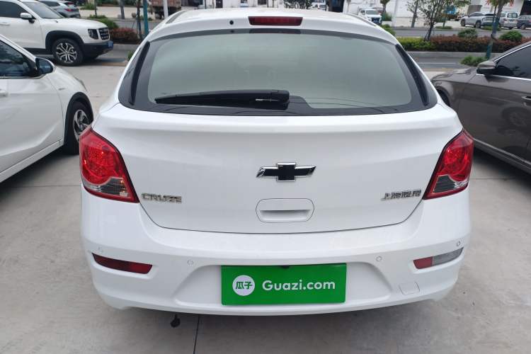 Used Chevrolet Cruze 2015 Hatchback 1.6L Manual Comfort Edition Rear