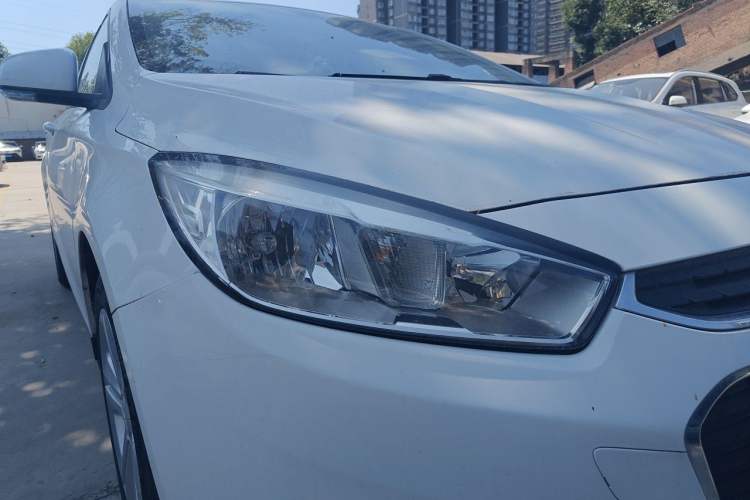 Used Chevrolet Cruze 2015 1.5L Automatic Luxury Edition Right Front Headlight