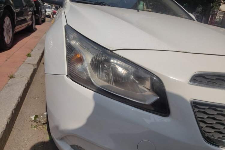 Used Chevrolet Cruze 2015 1.5L Classic SE MT Right Front Headlight
