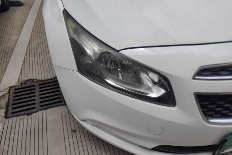 Used Chevrolet Cruze 2015 1.5L Classic SE AT Right Front Headlight