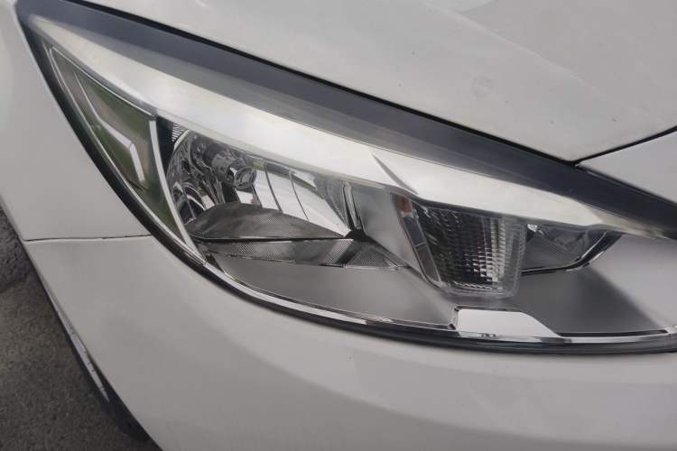 Used Chevrolet Cruze 2015 1.5L Manual Fashion Edition Right Front Headlight