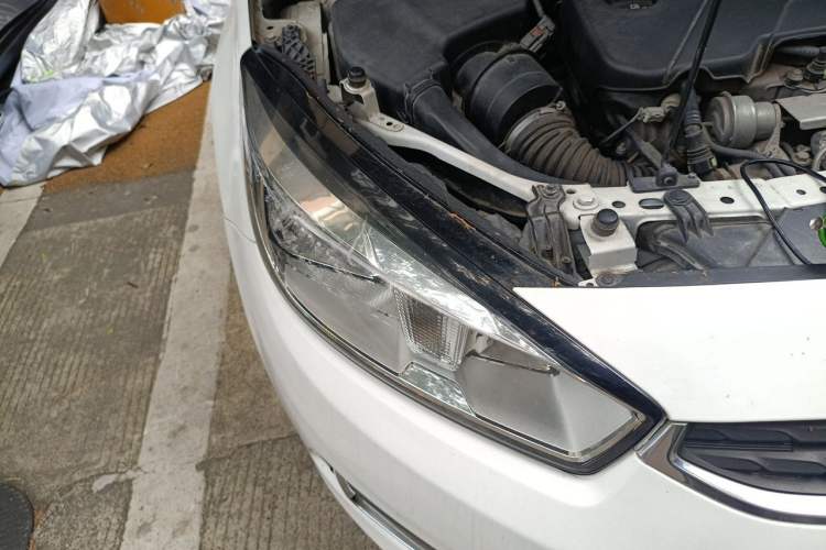 Used Chevrolet Cruze 2015 1.4T DCG Luxury Edition Right Front Headlight