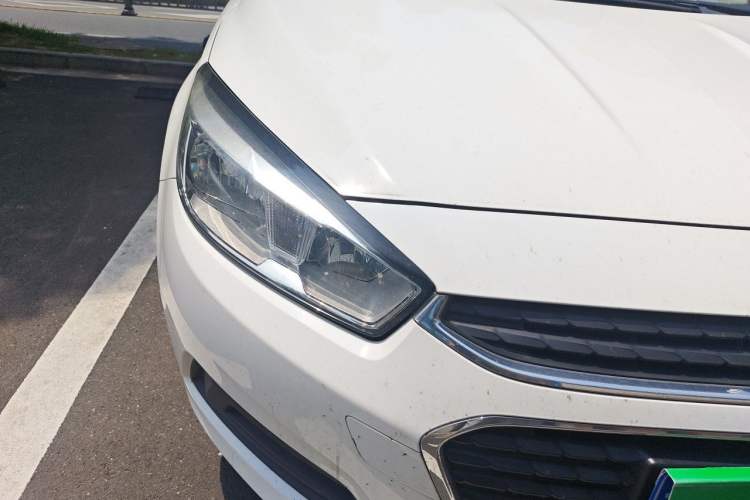 Used Chevrolet Cruze 2015 1.5L Automatic Fashion Navigation Edition Right Front Headlight