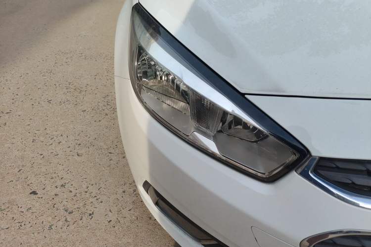 Used Chevrolet Cruze 2015 1.5L Manual Elite Edition Right Front Headlight