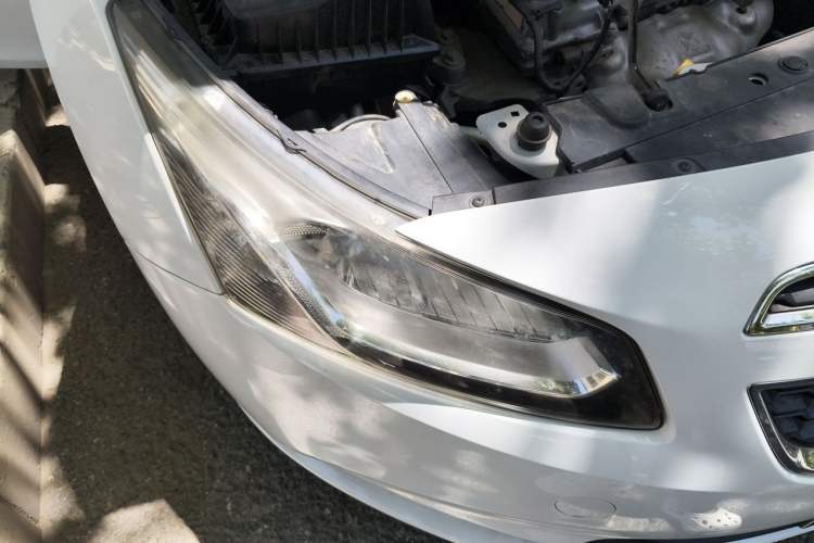 Used Chevrolet Cruze 2015 1.5L Classic SE MT Right Front Headlight