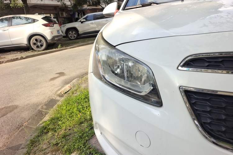 Used Chevrolet Cruze 2015 1.5L Classic SE AT Right Front Headlight