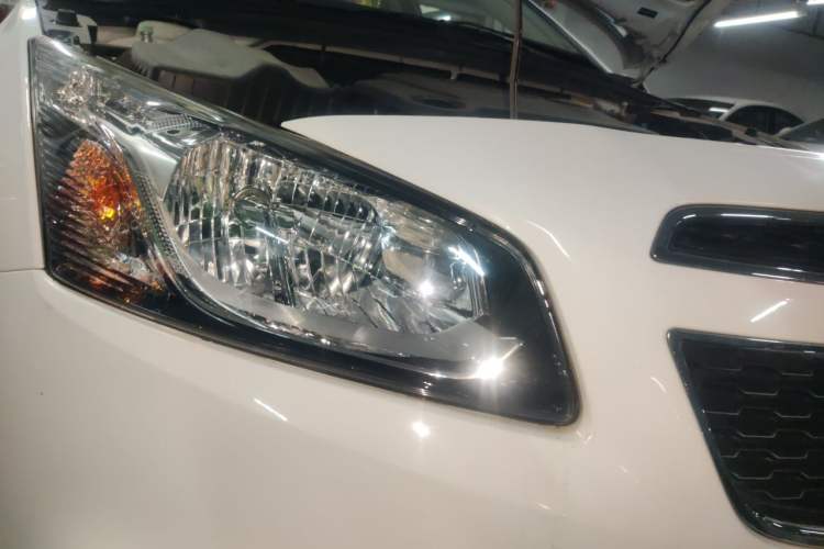 Used Chevrolet Cruze 2015 1.5L Classic SE AT Right Front Headlight