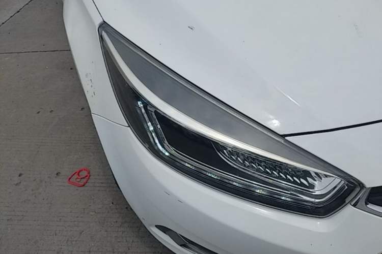 Used Chevrolet Cruze 2015 1.5L Automatic Luxury Edition Right Front Headlight