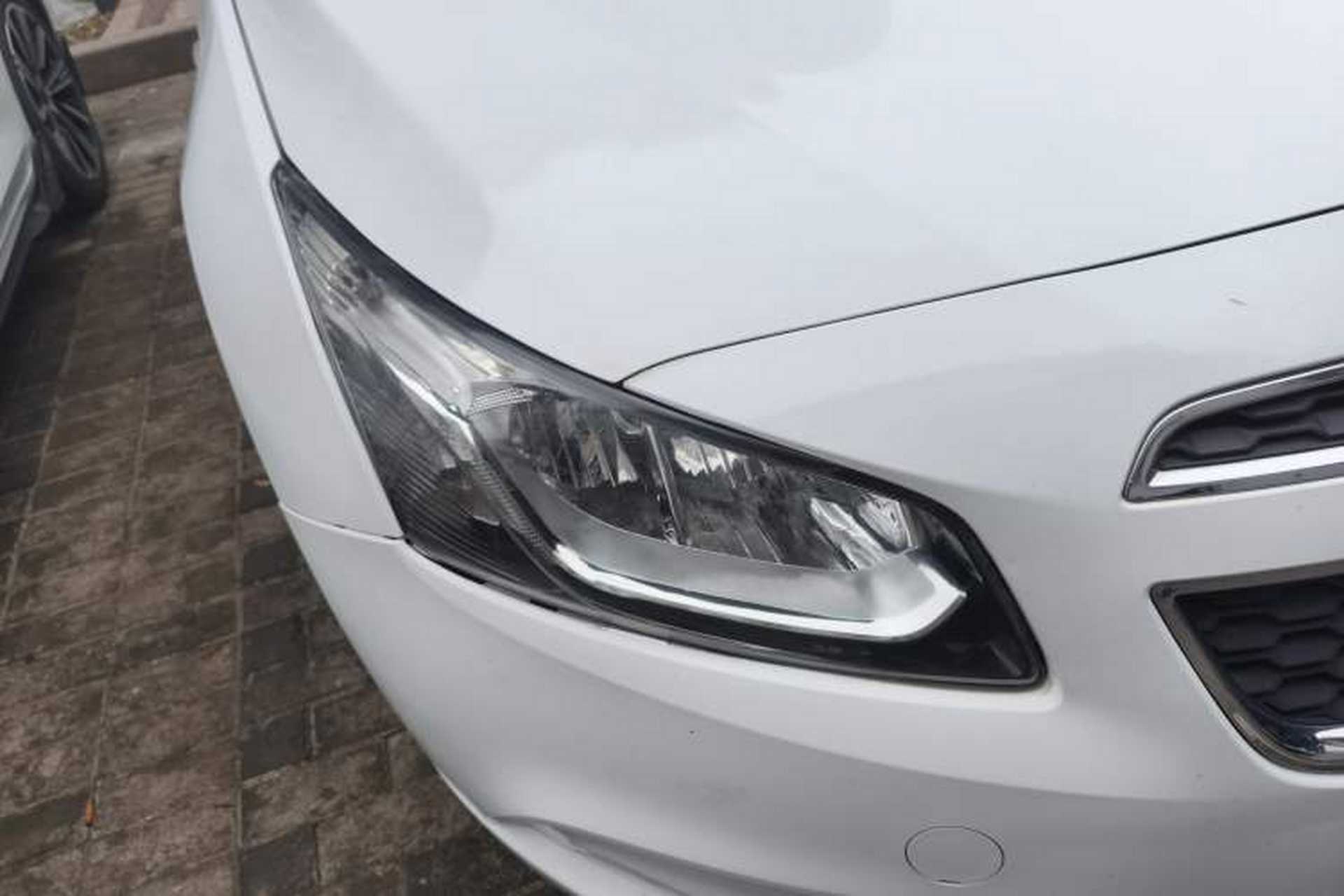 Used Chevrolet Cruze 2015 1.5L Classic SE MT Right Front Headlight