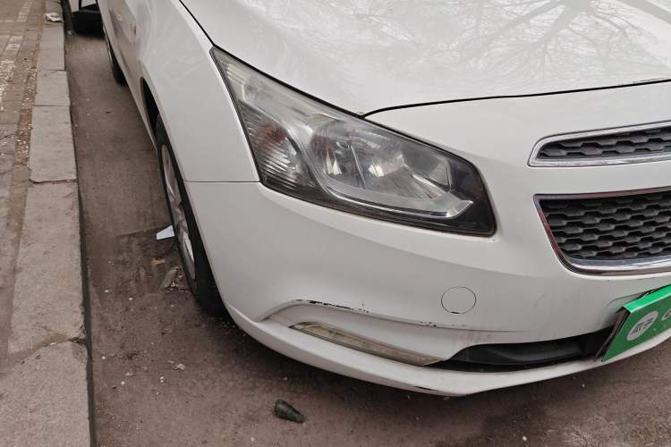 Used Chevrolet Cruze 2015 1.5L Classic SL MT Right Front Headlight