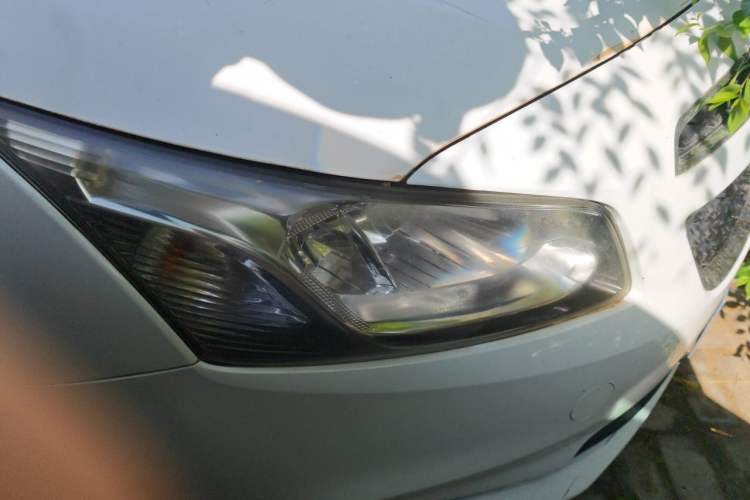 Used Chevrolet Cruze 2015 1.5L Classic SL MT Right Front Headlight