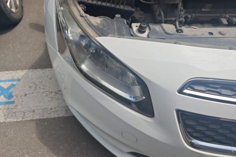Used Chevrolet Cruze 2015 1.5L Classic SE MT Right Front Headlight