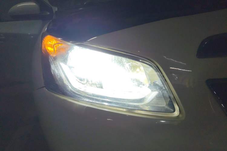 Used Chevrolet Cruze 2015 1.5L Classic SE AT Right Front Headlight