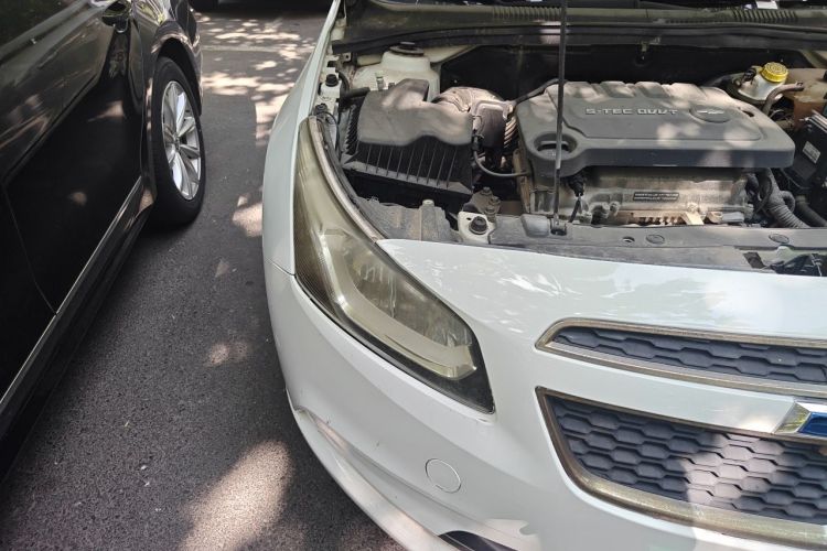 Used Chevrolet Cruze 2015 1.5L Classic SE MT Right Front Headlight