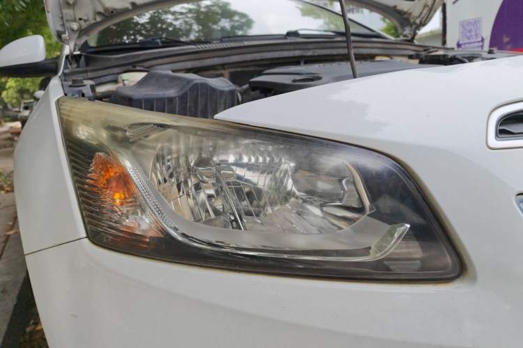 Used Chevrolet Cruze 2015 1.5L Classic SE MT Right Front Headlight