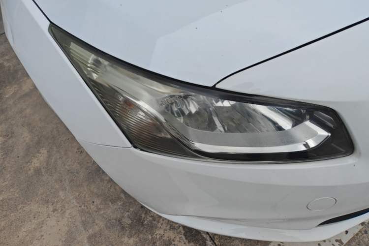 Used Chevrolet Cruze 2015 1.5L Classic SE AT Right Front Headlight