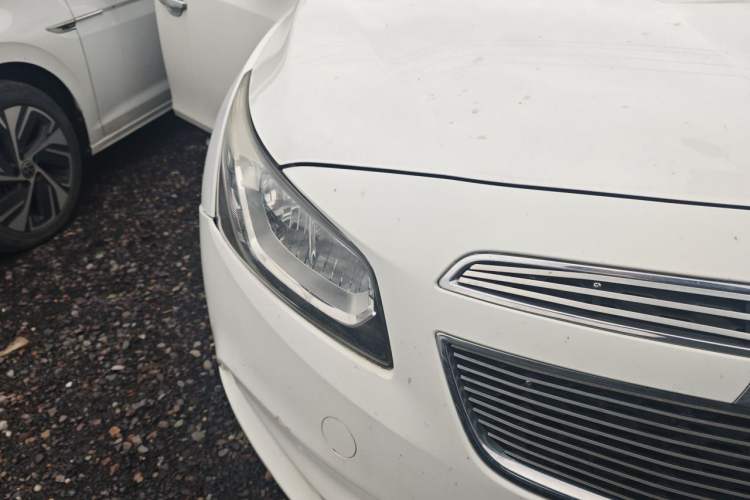 Used Chevrolet Cruze 2015 1.5L Classic SL MT Right Front Headlight