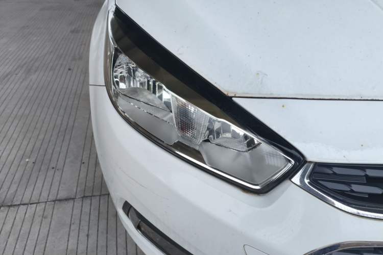 Used Chevrolet Cruze 2015 1.5L Manual Elite Edition Right Front Headlight